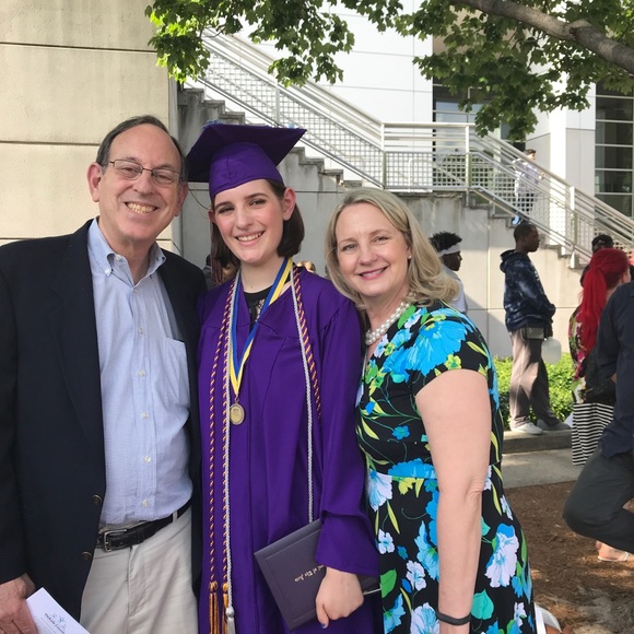 Meet your Posher, Lisa - Picture 3 of 6